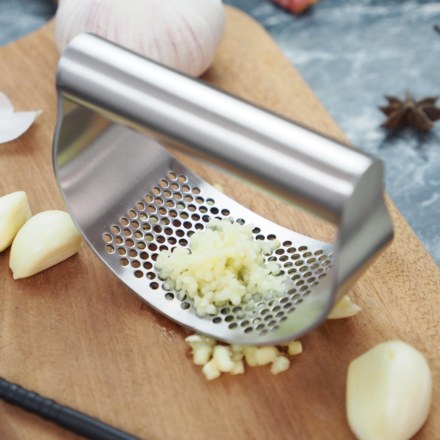 Stainless Steel Garlic Press Rocker – Manual Mincer & Crusher for Garlic & Ginger