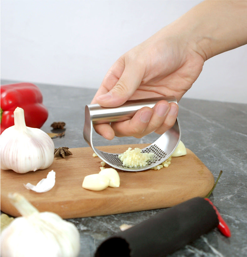 Garlic Press Rocker – Stainless Steel Mincer & Crusher for Garlic & Ginger
